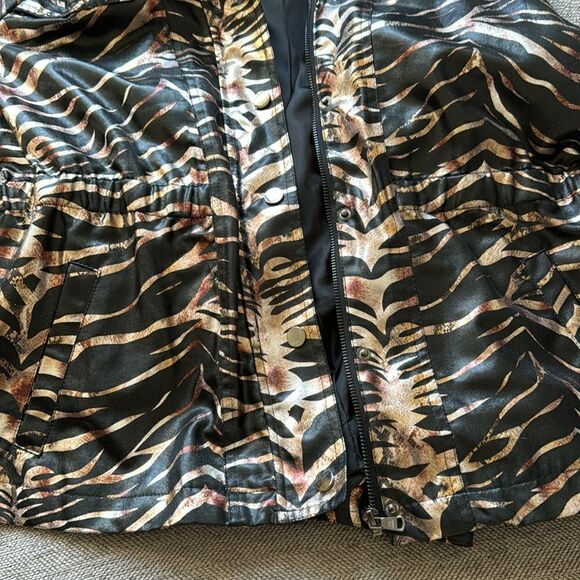 Erin London Women’s Cotton Blend Zebra Print Metallic Front Zip Up & Snap Size L - Picture 12 of 14